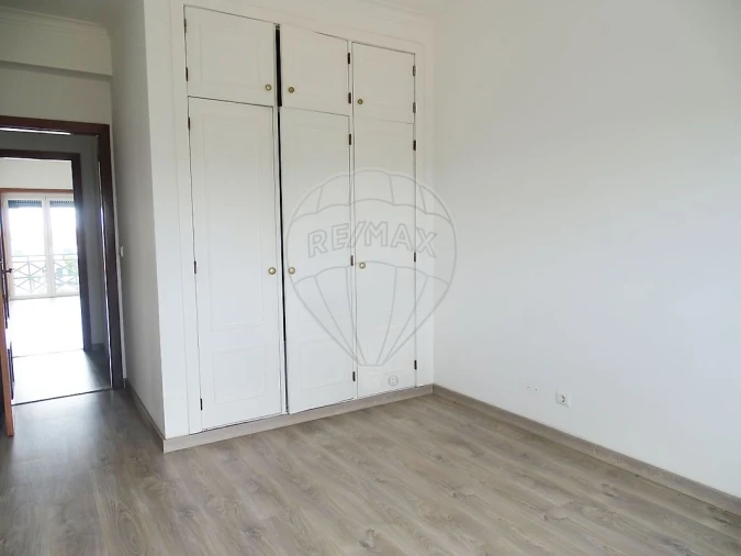 Apartamento T3 para Arrendamento em Vila Nova da Barquinha Foto 11