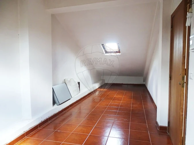 Apartamento T3 para Arrendamento em Vila Nova da Barquinha Foto 19