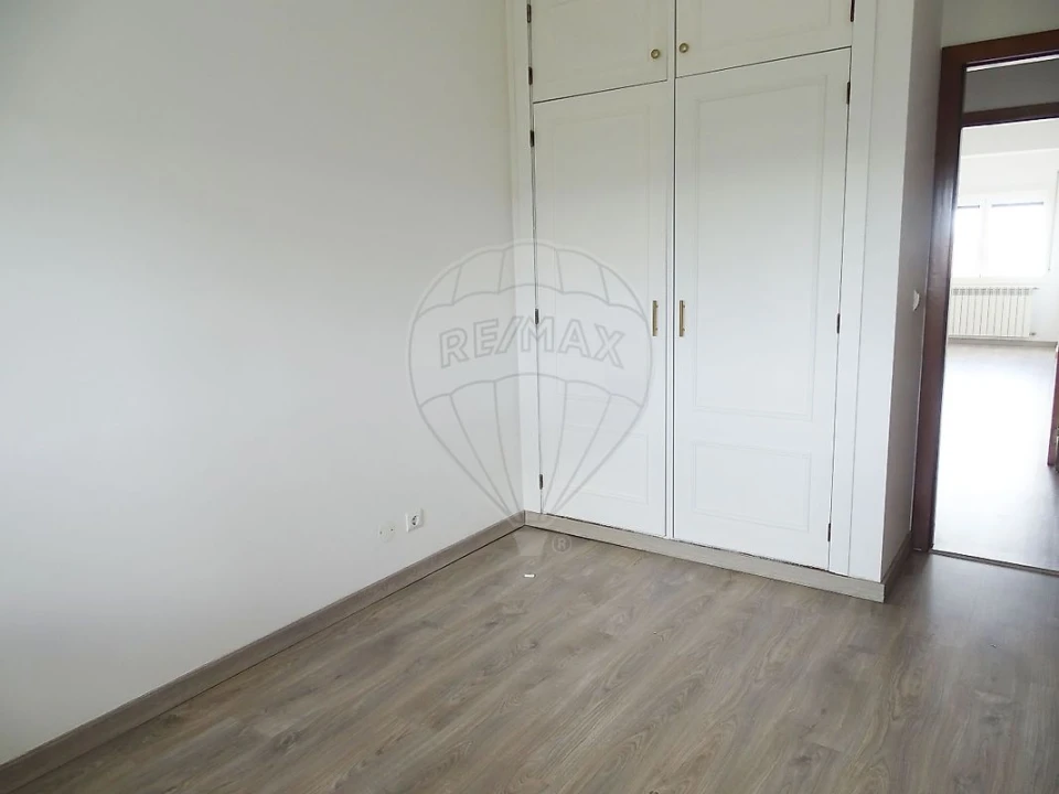 Apartamento T3 para Arrendamento em Vila Nova da Barquinha Foto 9