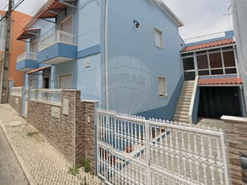 Moradia T5 para Venda em Camarate, Unhos e Apelação