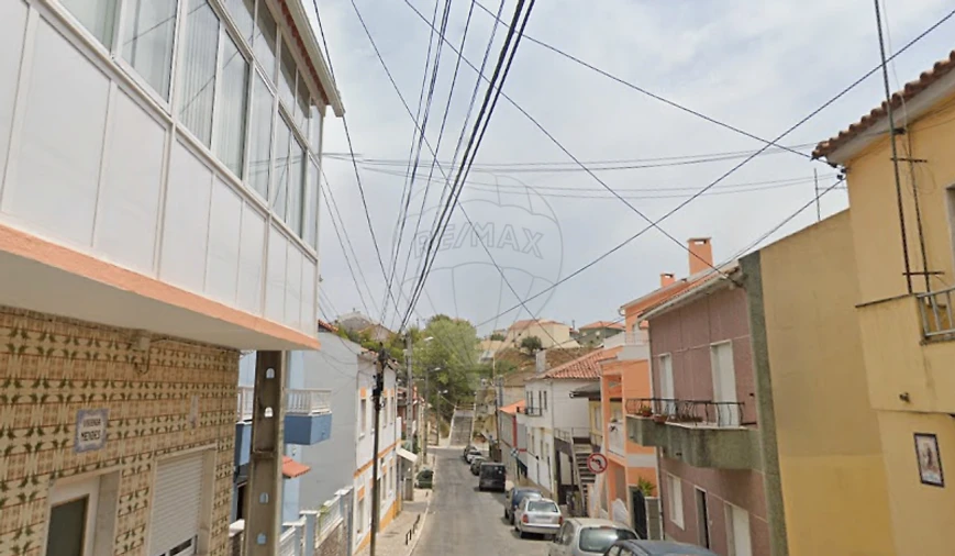 Moradia T5 para Venda em Camarate, Unhos e Apelação Foto 2