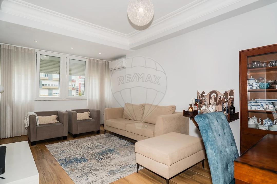 Apartamento T4 para Venda em Alvalade Foto 19