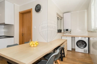 Apartamento T4 para Venda em Alvalade