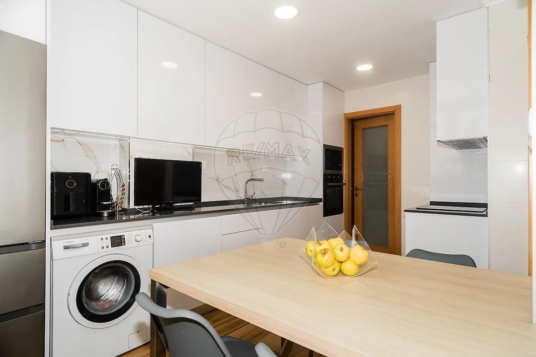 Apartamento T4 para Venda em Alvalade Foto 29