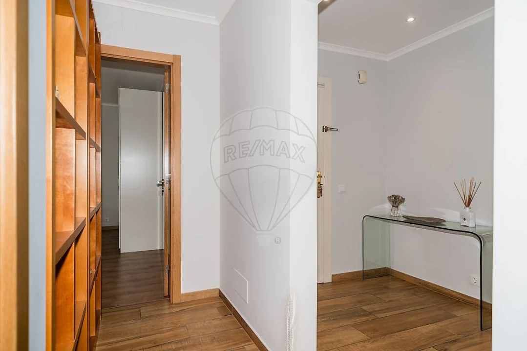 Apartamento T4 para Venda em Alvalade Foto 12