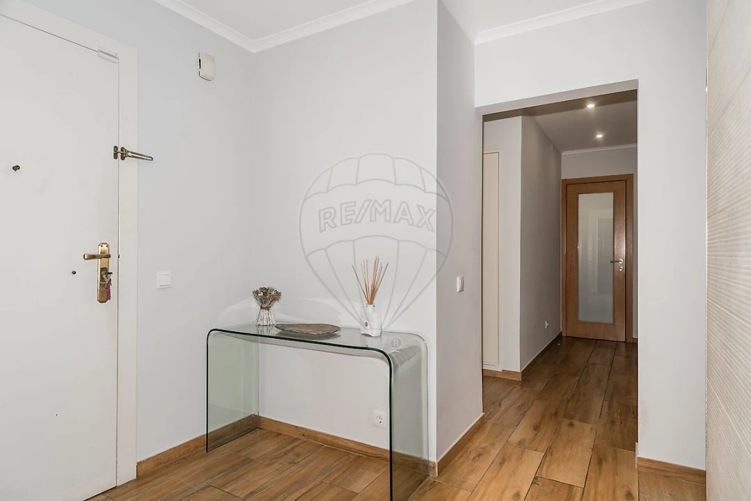 Apartamento T4 para Venda em Alvalade Foto 13