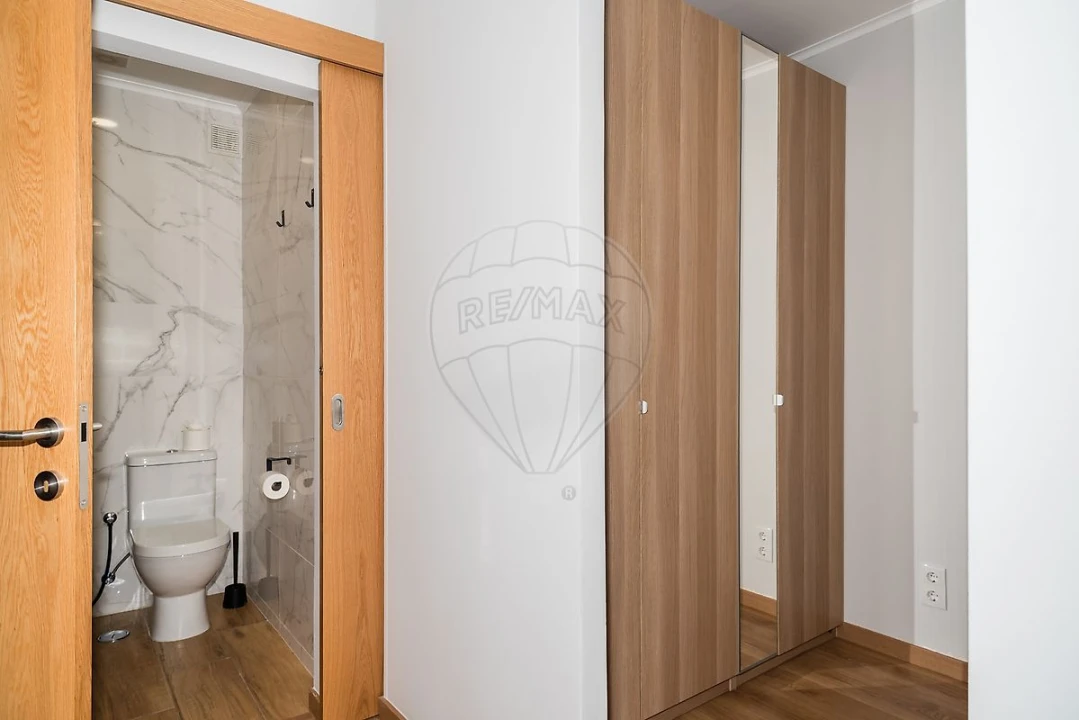 Apartamento T4 para Venda em Alvalade Foto 9