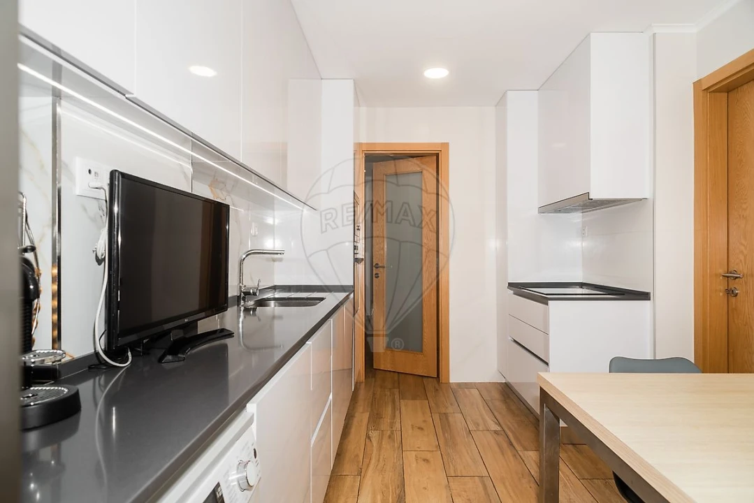 Apartamento T4 para Venda em Alvalade Foto 24