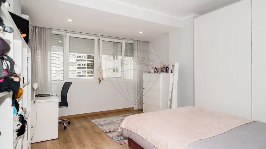 Apartamento T4 para Venda em Alvalade