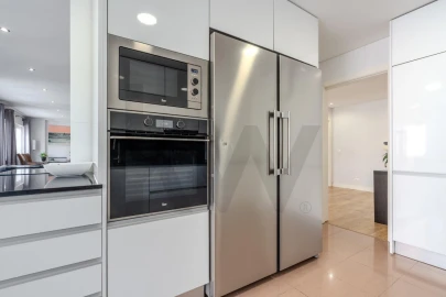 Apartamento T3 para Venda em Carnaxide e Queijas