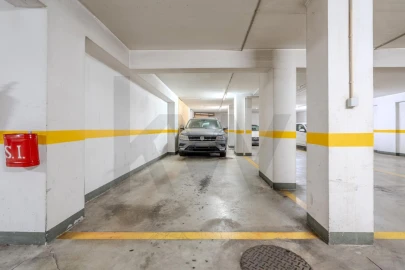 Apartamento T3 para Venda em Carnaxide e Queijas