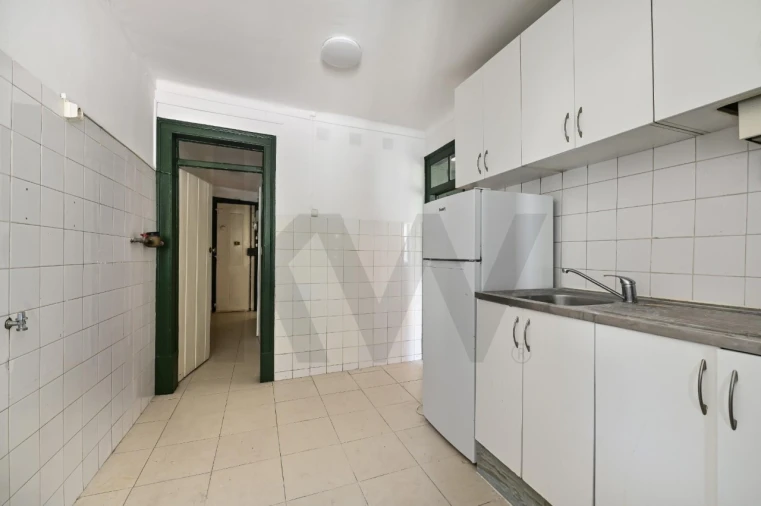 Apartamento T1 para Venda em Misericórdia Foto 6