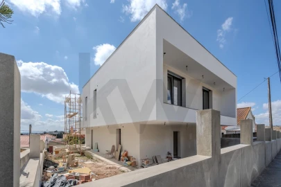 Moradia T4 para Venda em Alverca do Ribatejo e Sobralinho