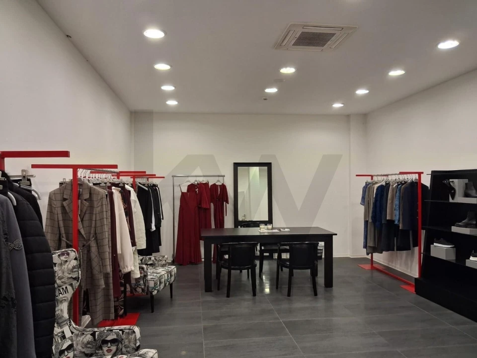 Loja para Venda em São Domingos de Benfica Foto 21