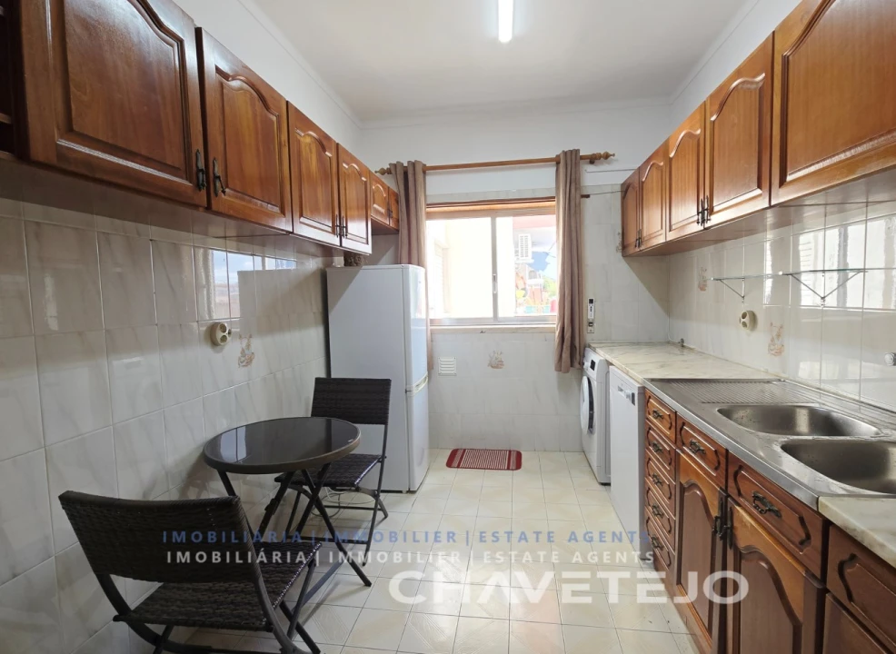 Apartamento T2 para Venda em São João Baptista e Santa Maria dos Olivais Foto 1