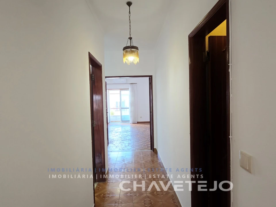 Apartamento T2 para Venda em São João Baptista e Santa Maria dos Olivais Foto 7