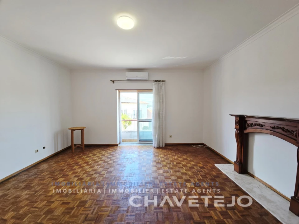 Apartamento T2 para Venda em São João Baptista e Santa Maria dos Olivais Foto 8