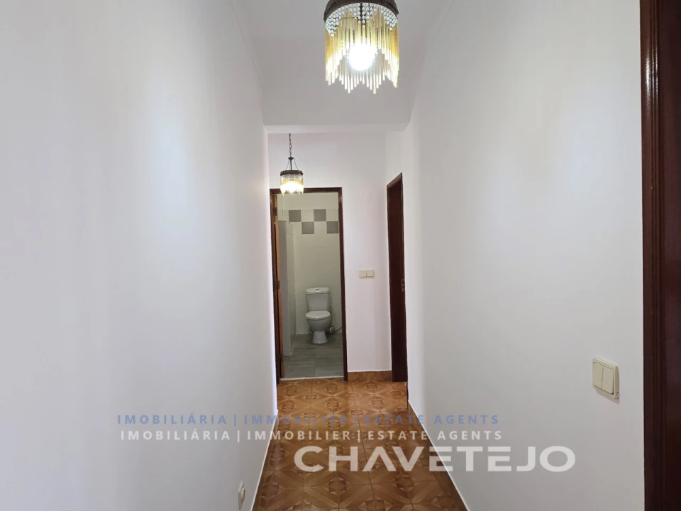 Apartamento T2 para Venda em São João Baptista e Santa Maria dos Olivais Foto 13