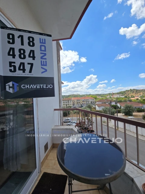 Apartamento T2 para Venda em São João Baptista e Santa Maria dos Olivais
