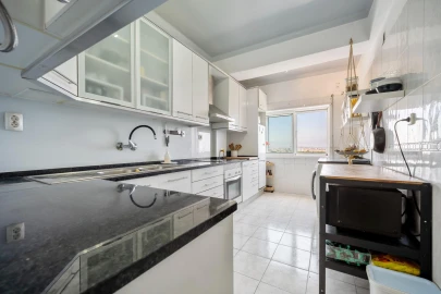 Apartamento T3 para Venda em Laranjeiro e Feijó