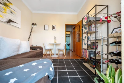 Apartamento T3 para Venda em Laranjeiro e Feijó