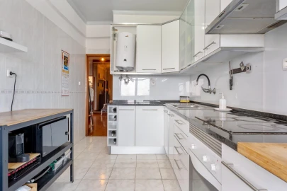 Apartamento T3 para Venda em Laranjeiro e Feijó