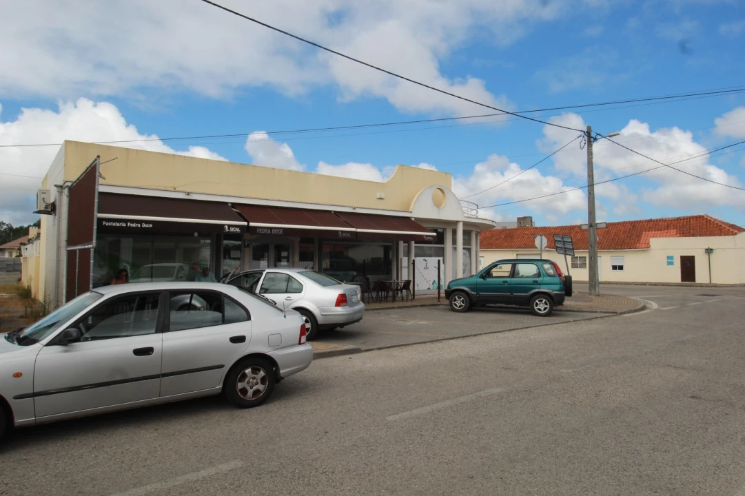 Prédio para Venda em Marinha Grande Foto 2