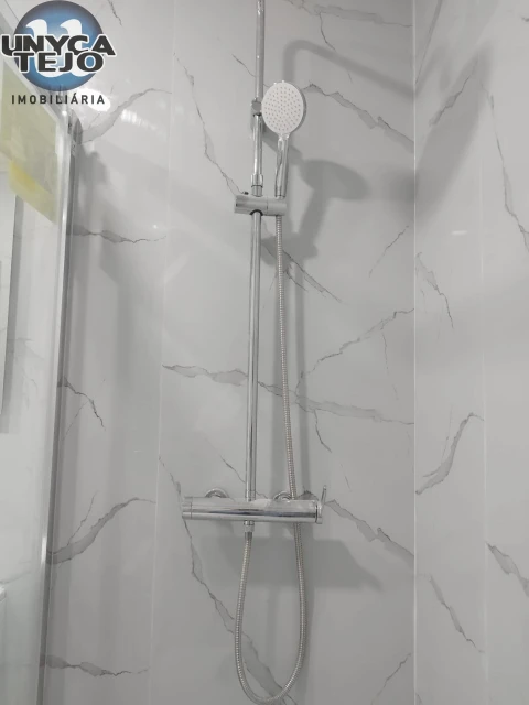 Apartamento T2 para Venda em Corroios