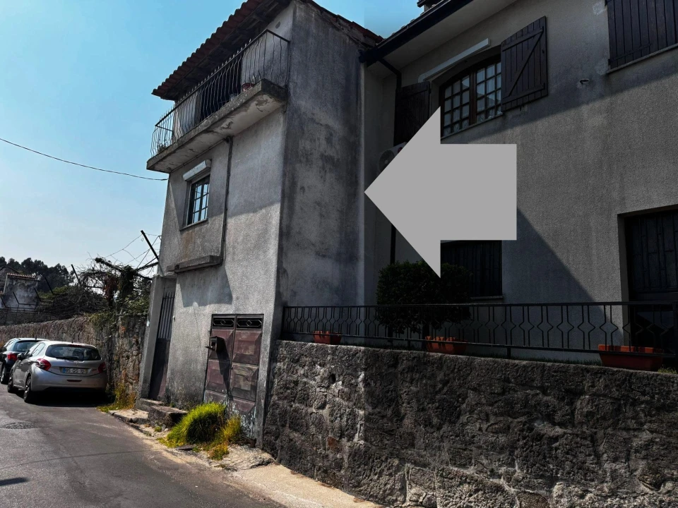 Moradia T2 para Venda em Arcozelo Foto 1