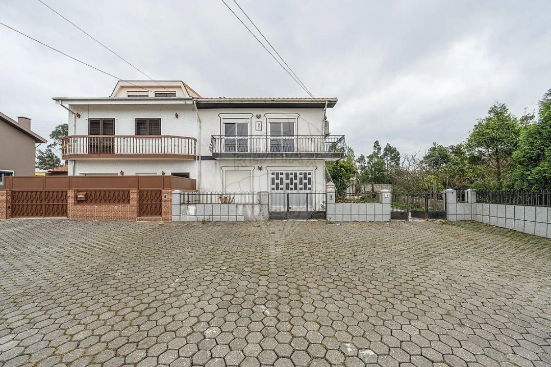 Moradia T7 para Venda em Serzedo e Perosinho Foto 50