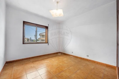 Moradia T7 para Venda em Serzedo e Perosinho