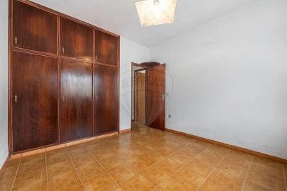 Moradia T7 para Venda em Serzedo e Perosinho