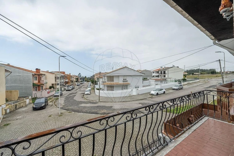 Moradia T7 para Venda em Serzedo e Perosinho Foto 32