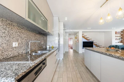 Apartamento T3 para Venda em Povoa de Lanhoso (N. Senhora do Amparo)