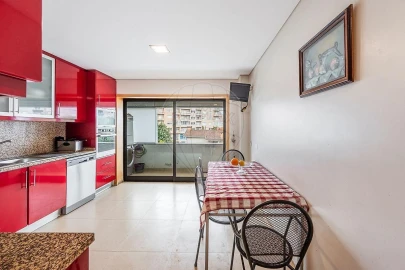 Apartamento T3 para Venda em São Vitor (Braga)
