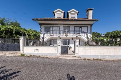 Moradia T6 para Venda em Ferreiros, Prozelo e Besteiros