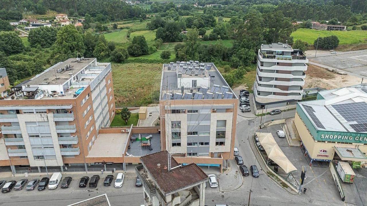 Apartamento T3 para Venda em Vila Verde e Barbudo Foto 3