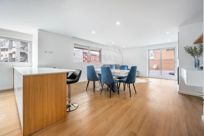 Apartamento T3 para Venda em Vila Verde e Barbudo