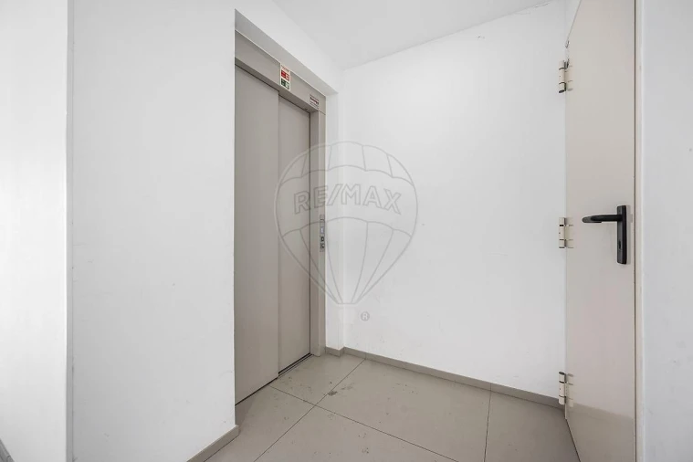 Apartamento T3 para Venda em Vila Verde e Barbudo Foto 28