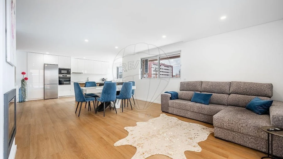 Apartamento T3 para Venda em Vila Verde e Barbudo
