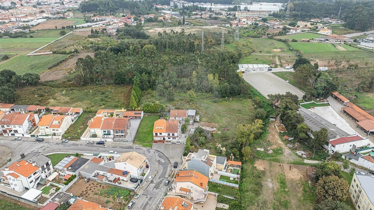 Moradia T7 para Venda em Serzedo e Perosinho Foto 11