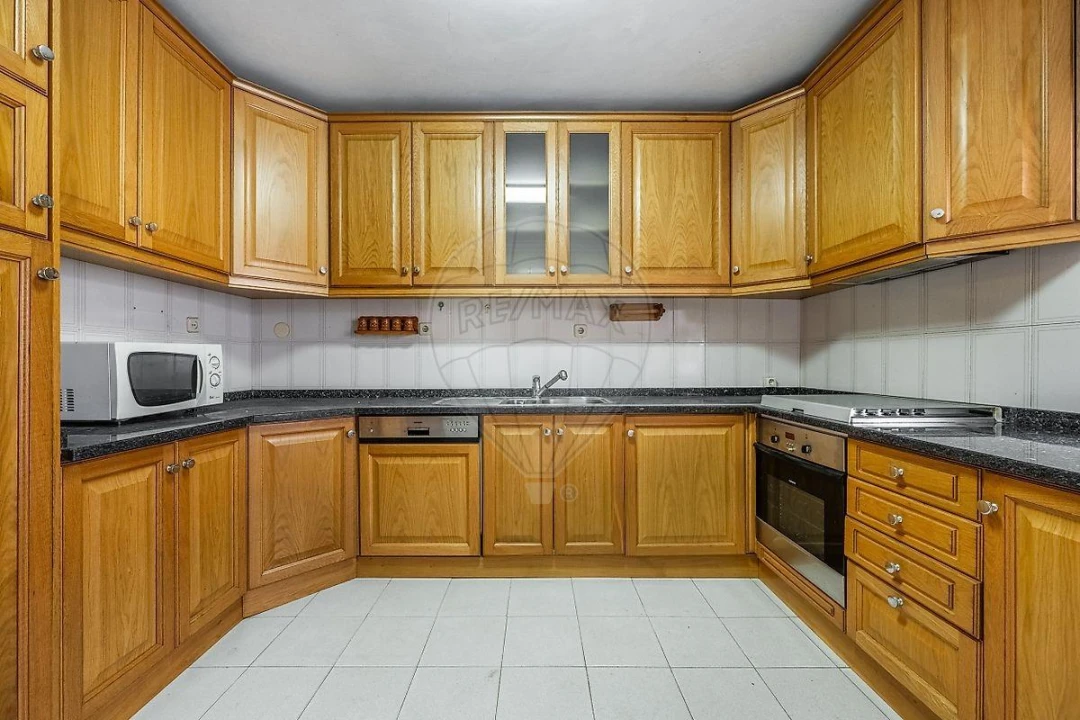 Moradia T7 para Venda em Serzedo e Perosinho Foto 45