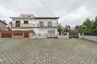 Moradia T7 para Venda em Serzedo e Perosinho