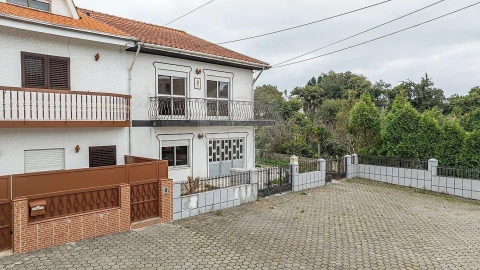 Moradia T7 para Venda em Serzedo e Perosinho