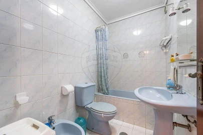 Moradia T7 para Venda em Serzedo e Perosinho
