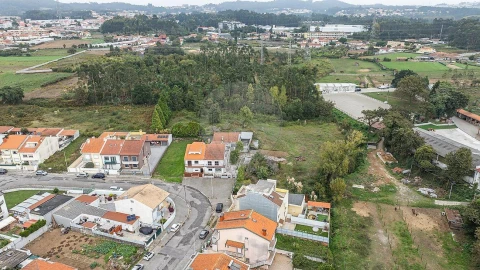 Moradia T7 para Venda em Serzedo e Perosinho