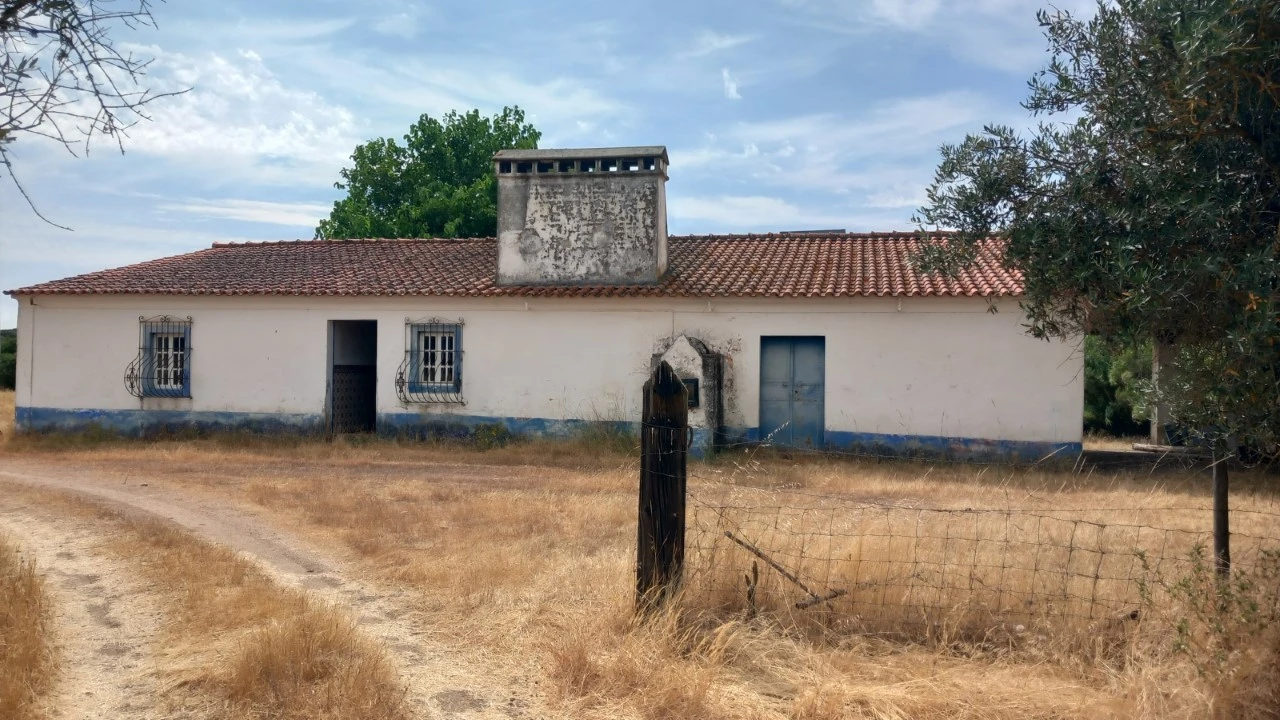 Moradia T8 para Venda em Barbacena e Vila Fernando Foto 4