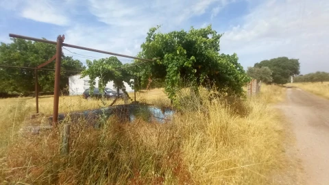 Moradia T8 para Venda em Barbacena e Vila Fernando