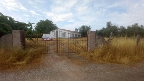 Moradia T8 para Venda em Barbacena e Vila Fernando