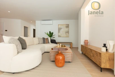 Apartamento T4 para Venda em Faro (Sé e São Pedro)